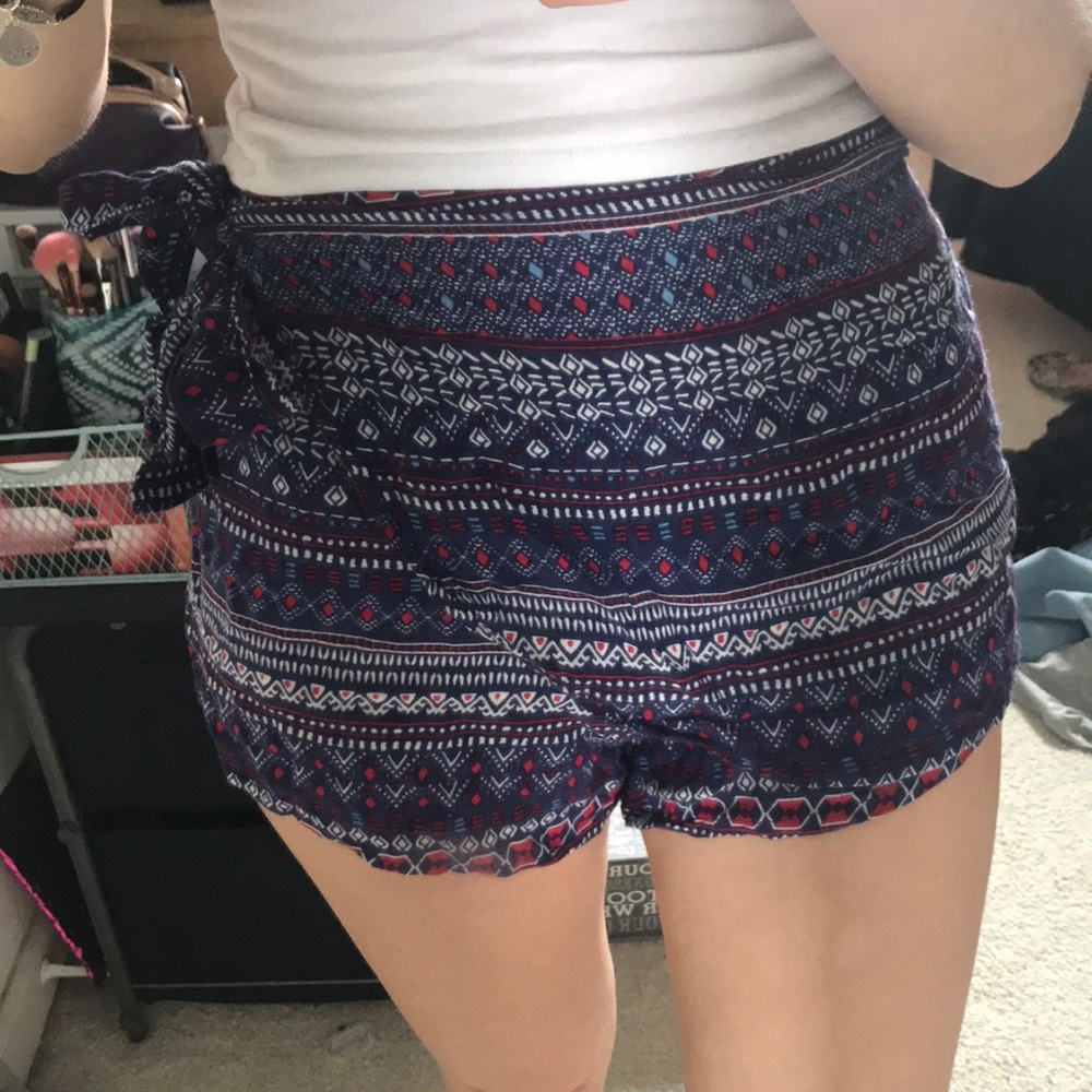 Patterned Wrap Skort - Picture 3 of 5